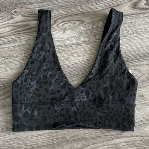 BARELY WORN A/B Size 6 Lululemon Align V-Neck Bra